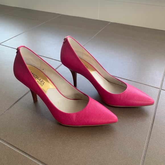 Michael Kors Hot Pink Heels - Picture 3 of 4